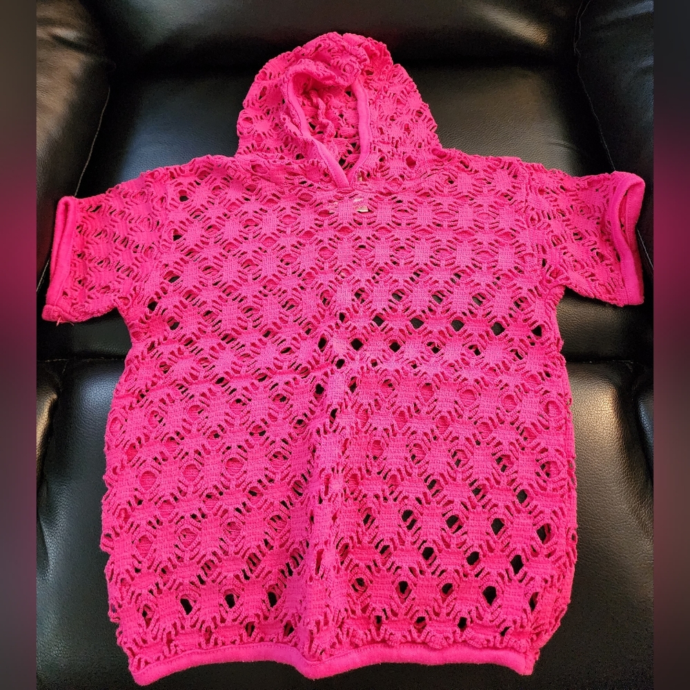 Girl's crocheted top